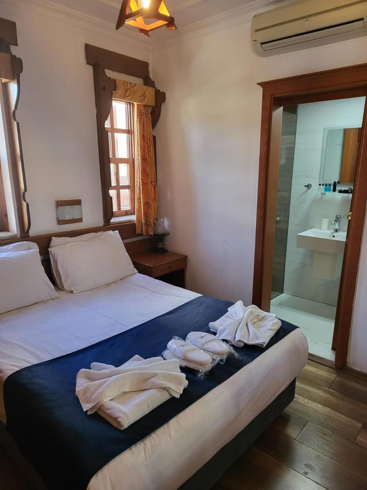 Hotel Karyatit Kaleici Анталья Экстерьер фото